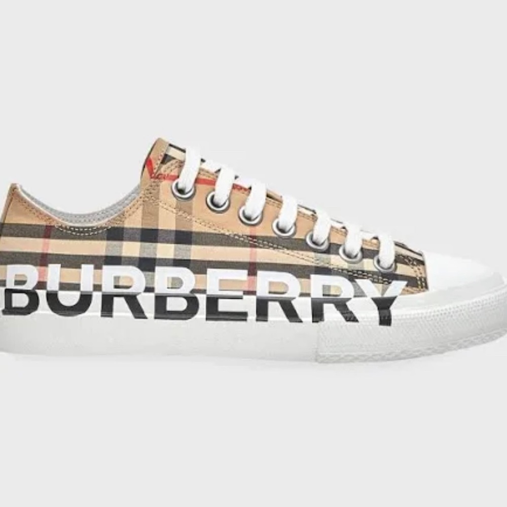 Burberry Sneakers